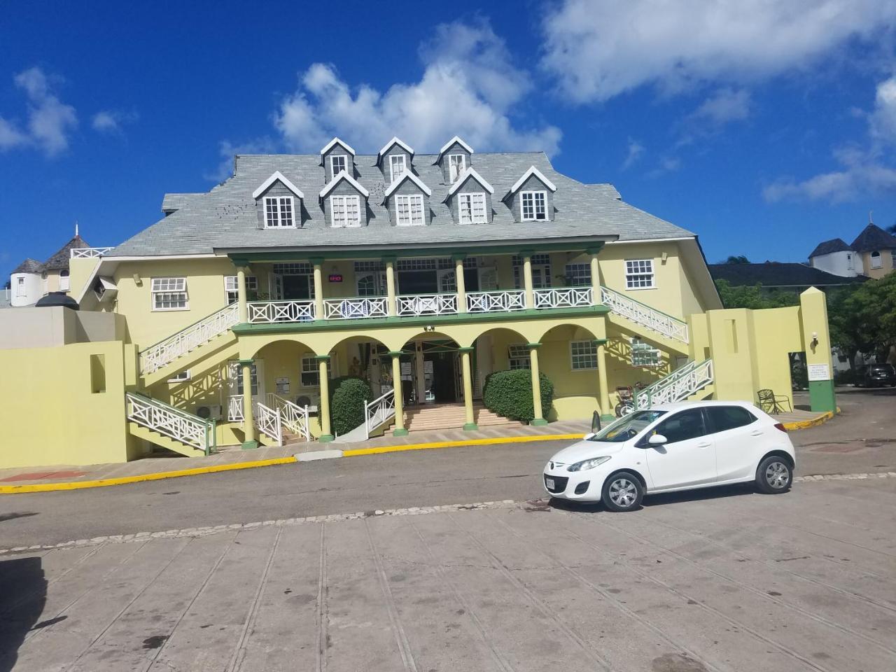 Rosi Ocean Sand Hotel Apt Ocho Rios Zewnętrze zdjęcie