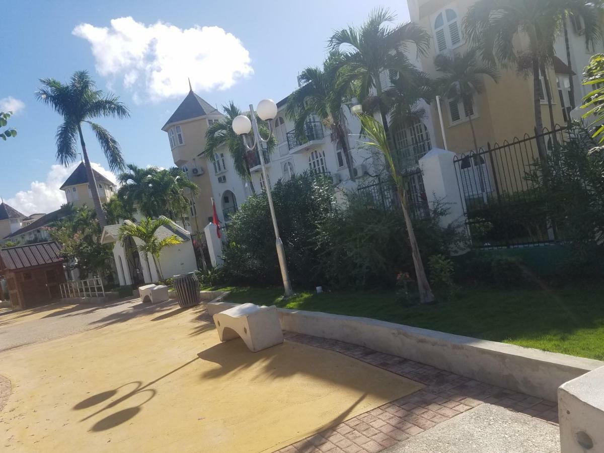 Rosi Ocean Sand Hotel Apt Ocho Rios Zewnętrze zdjęcie